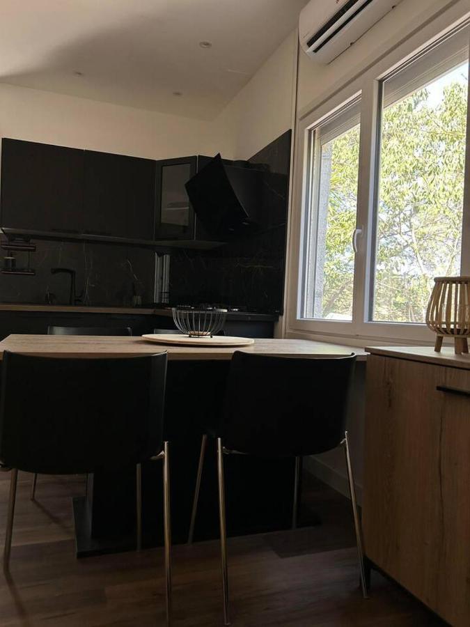 Appartement Jacuzzi Нарбонн Екстер'єр фото